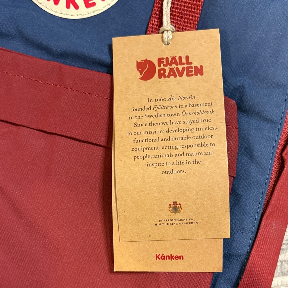 Fjallraven Kånken Classic Backpack - Deep Red and Navy NWT*see details - Picture 9 of 10
